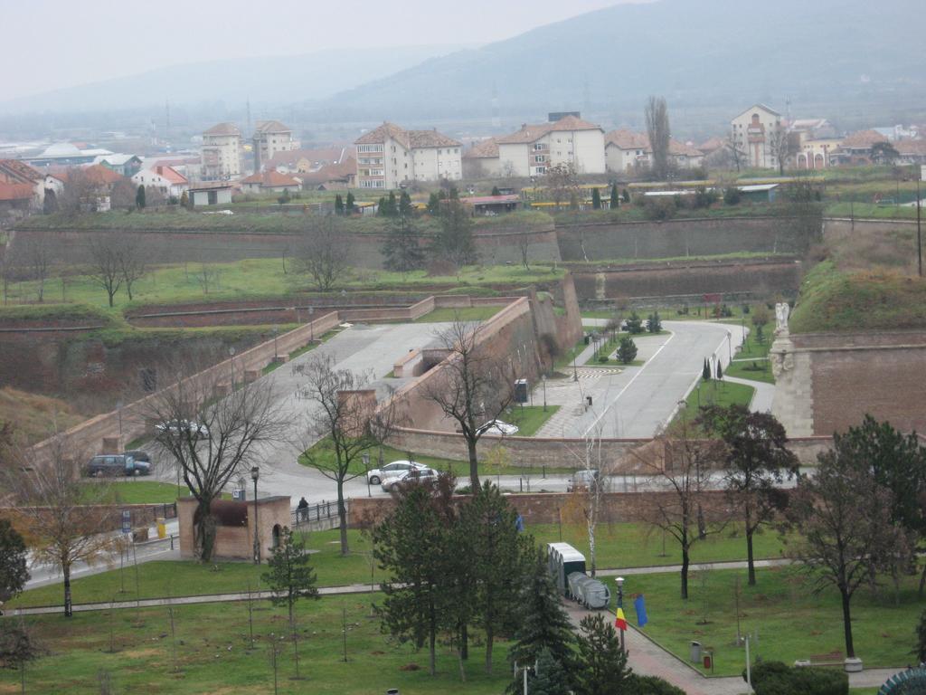 Panoramic Apartment Alba Iulia Exterior foto